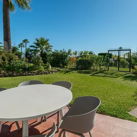 Antares Sunscape: 2br Gem Apartment Marbella