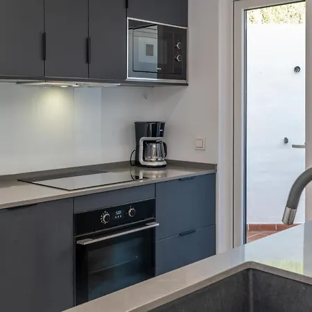 Antares Sunscape: 2br Gem